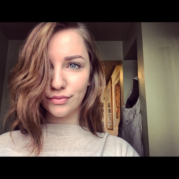 Meet your Posher, Cierra - Picture 1 of 1